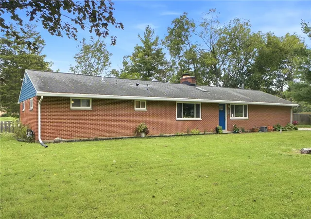 Photo 2 of Sale Pending at 2035 Turnbull Rd, Beavercreek, OH 45431 | MLS# 969235 | Listing updated on 2026-09-26