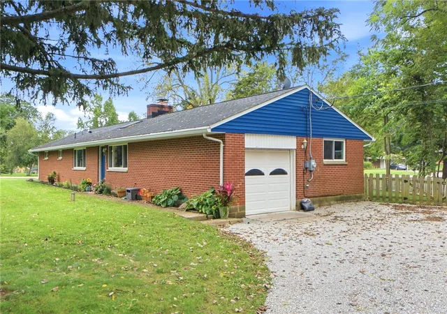 Photo 3 of Sale Pending at 2035 Turnbull Rd, Beavercreek, OH 45431 | MLS# 969235 | Listing updated on 2026-09-26
