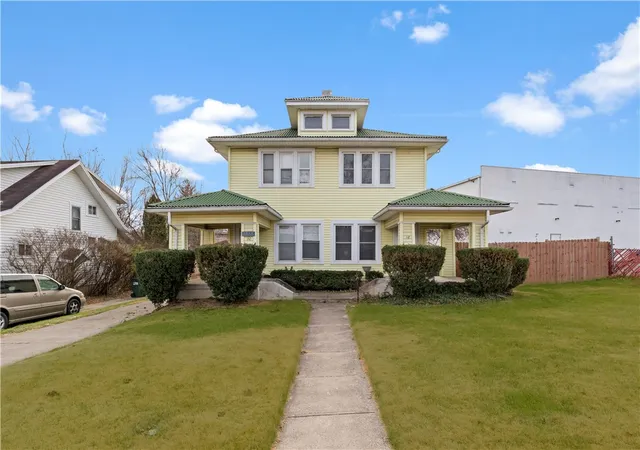 Multi family home for sale at 18 Redwood Ave, Dayton, OH 45405 | MLS# 969222