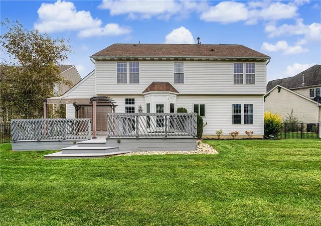 Photo 3 of Single family home for sale at 21 Meadows Dr, Springboro, OH 45066 | MLS# 970862 | Listing updated on 2026-10-21