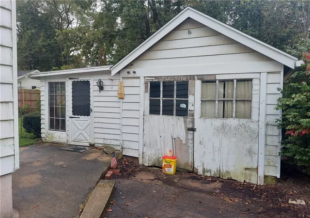 Photo 3 of Sale Pending at 8327 Inwood Ave, Dayton, OH 45415 | MLS# 970908 | Listing updated on 2026-10-20