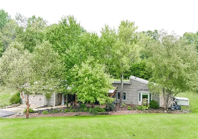 Photo 1 of Single family home for sale at 6941 Browns Run Rd, Middletown, OH 45042 | MLS# 970966 | Listing updated on 2026-10-21