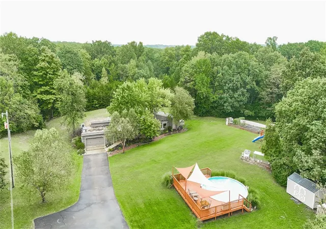 Photo 3 of Single family home for sale at 6941 Browns Run Rd, Middletown, OH 45042 | MLS# 970966 | Listing updated on 2026-10-21