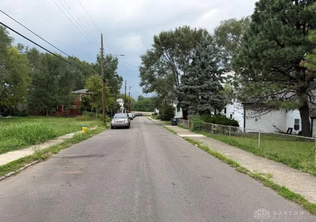 Photo 3 of Sale Pending at 550 Corwin St, Dayton, OH 45410 | MLS# 971060 | Listing updated on 2026-10-21