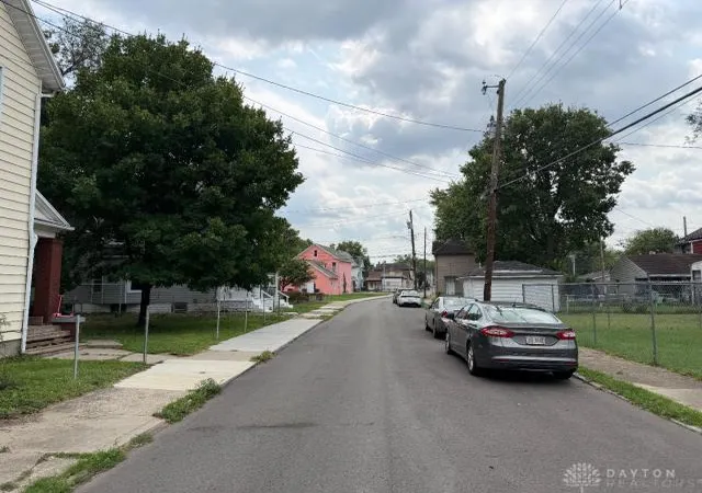 Photo 4 of Sale Pending at 550 Corwin St, Dayton, OH 45410 | MLS# 971060 | Listing updated on 2026-10-21