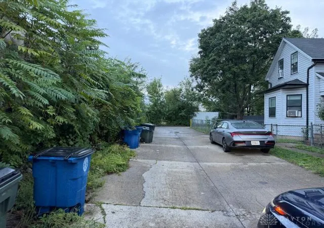 Photo 3 of Sale Pending at 124 N Philadelphia St, Dayton, OH 45403 | MLS# 971115 | Listing updated on 2026-10-21