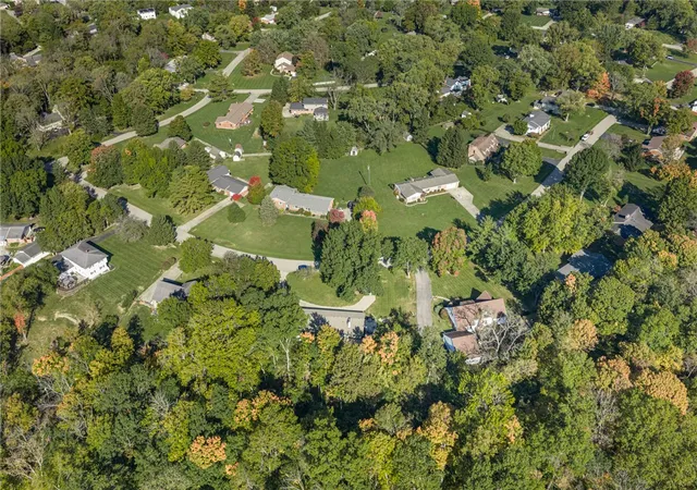 Photo 4 of Sale Pending at 4680 Sebald Dr, Franklin, OH 45005 | MLS# 971214 | Listing updated on 2026-10-20
