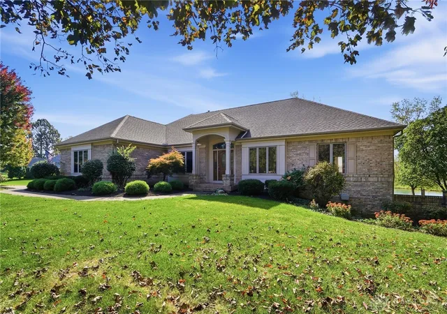Photo 2 of Single family home for sale at 812 Valley View Point, Springboro, OH 45066 | MLS# 971199 | Listing updated on 2026-10-27
