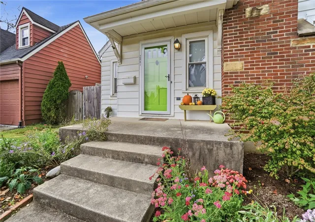 Photo 3 of Sale Pending at 2841 Kenview Ave, Dayton, OH 45420 | MLS# 971286 | Listing updated on 2026-10-21