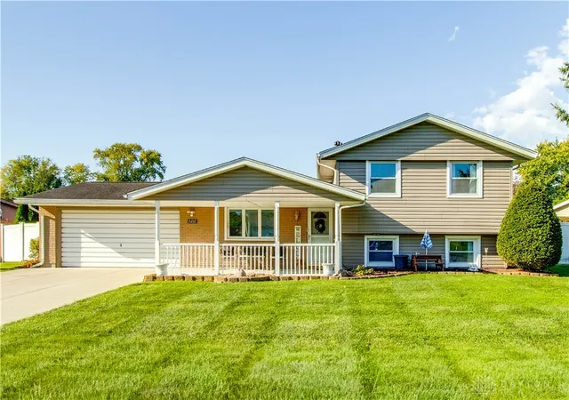 Photo 2 of Single family home for sale at 5212 Ottawa Dr, Fairborn, OH 45324 | MLS# 971254 | Listing updated on 2026-10-22