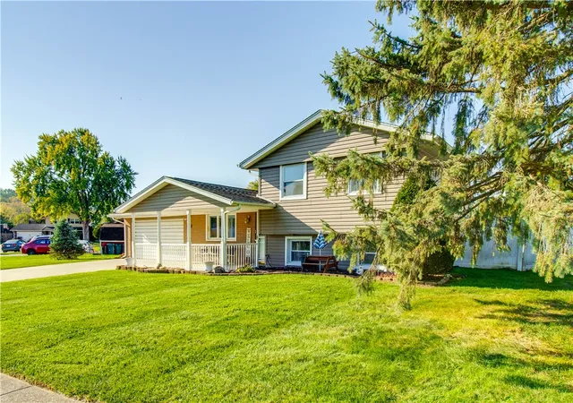 Photo 3 of Single family home for sale at 5212 Ottawa Dr, Fairborn, OH 45324 | MLS# 971254 | Listing updated on 2026-10-22