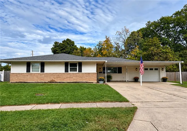Photo 2 of Single family home for sale at 7912 Berchman Dr, Dayton, OH 45424 | MLS# 971179 | Listing updated on 2026-10-21
