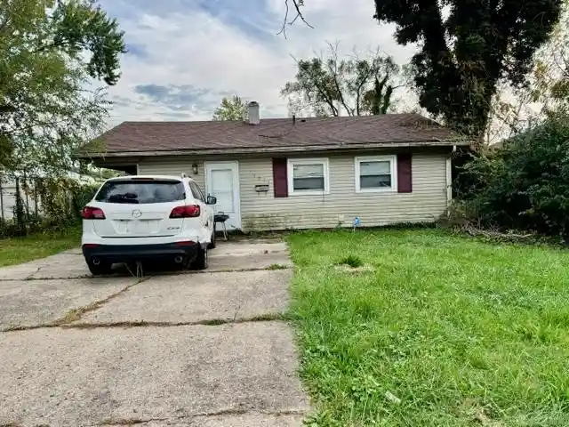 Single family home for sale at 4074 Middlehurst Ln, Dayton, OH 45406 | MLS# 971334