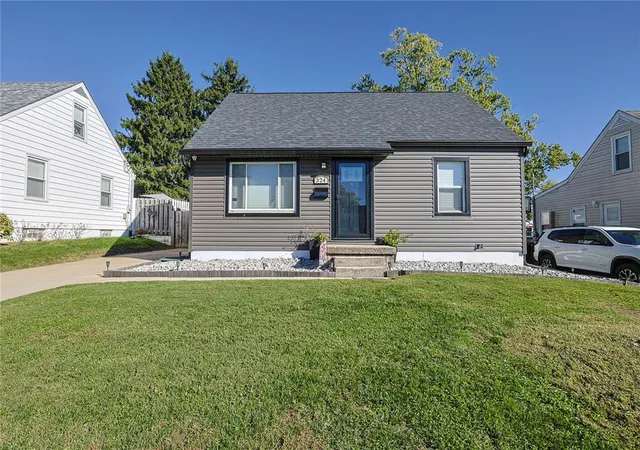 Photo 1 of Single family home for sale at 324 Todd Pl, Hamilton, OH 45011 | MLS# 971360 | Listing updated on 2026-10-27