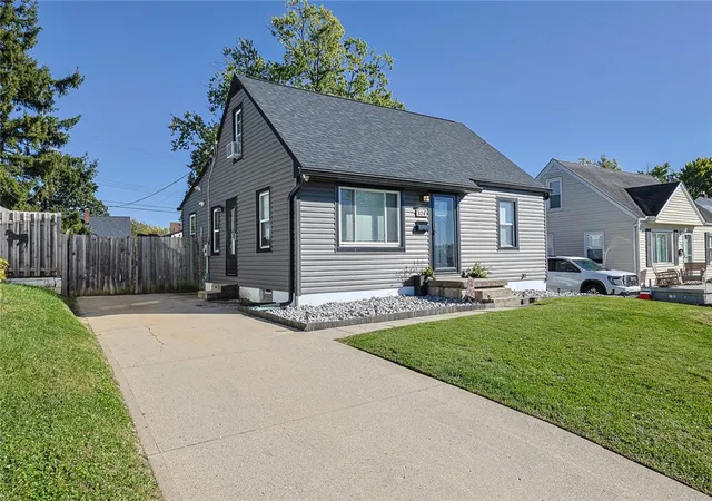 Photo 1 of Single family home for sale at 324 Todd Pl, Hamilton, OH 45011 | MLS# 971360 | Listing updated on 2026-10-30