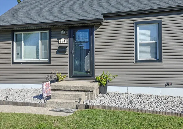 Photo 2 of Single family home for sale at 324 Todd Pl, Hamilton, OH 45011 | MLS# 971360 | Listing updated on 2026-10-30