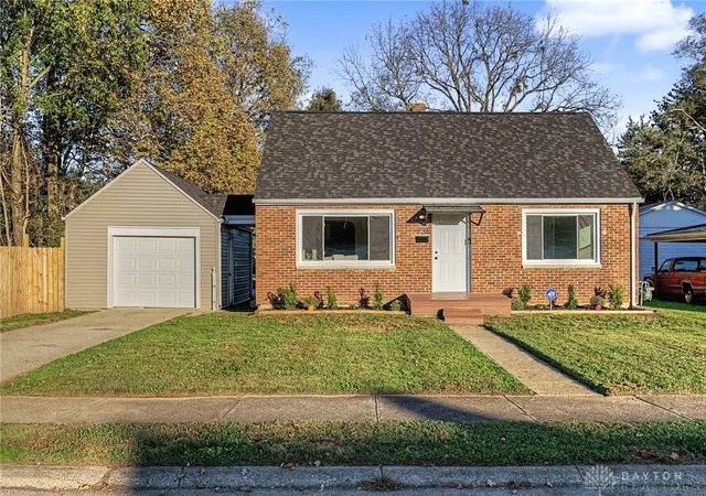 Photo 2 of Sale Pending at 236 N Arlington Ave, Springfield, OH 45503 | MLS# 971535 | Listing updated on 2026-10-31