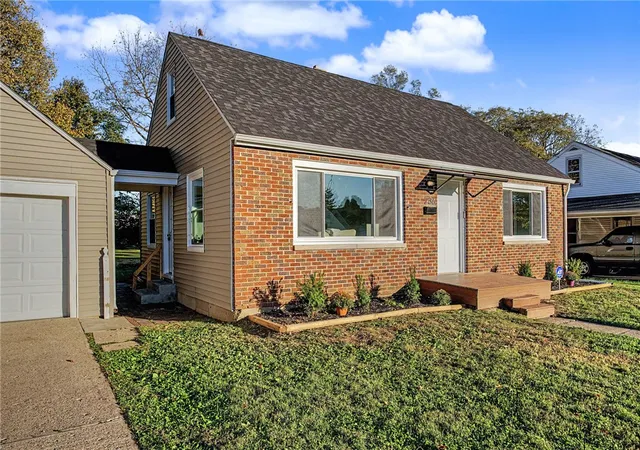 Photo 4 of Sale Pending at 236 N Arlington Ave, Springfield, OH 45503 | MLS# 971535 | Listing updated on 2026-10-31