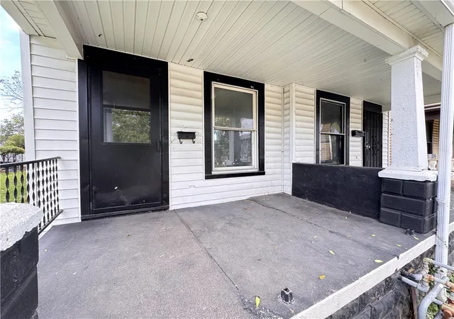 Photo 2 of House for sale at 1512-1514 Mclain St, Dayton, OH 45403 | MLS# 971577 | Listing updated on 2026-10-20