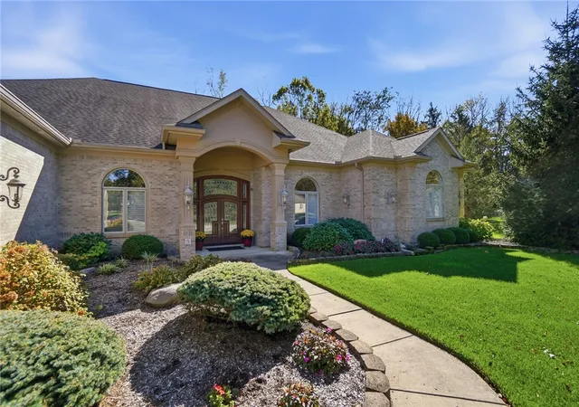 Photo 1 of Sale Pending at 3997 Fox Run Dr, Bellbrook, OH 45305 | MLS# 971558 | Listing updated on 2026-10-21