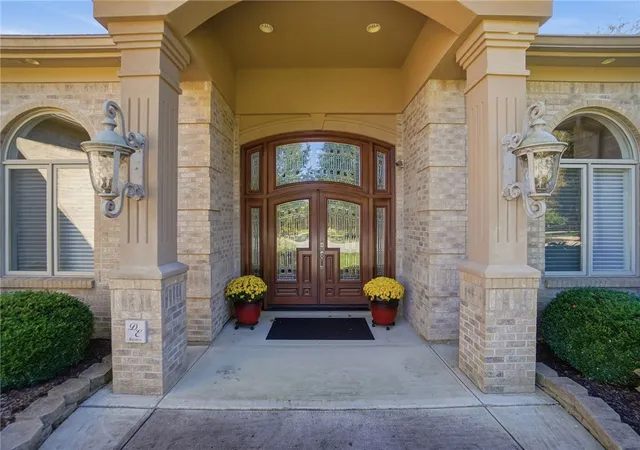 Photo 2 of Sale Pending at 3997 Fox Run Dr, Bellbrook, OH 45305 | MLS# 971558 | Listing updated on 2026-10-21