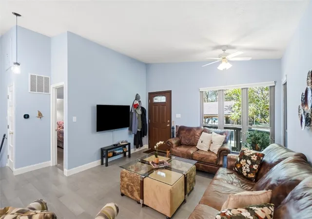 Listing Photo 5 - Condo for sale in building located at 2405 Bendel St, Middletown, OH 45044