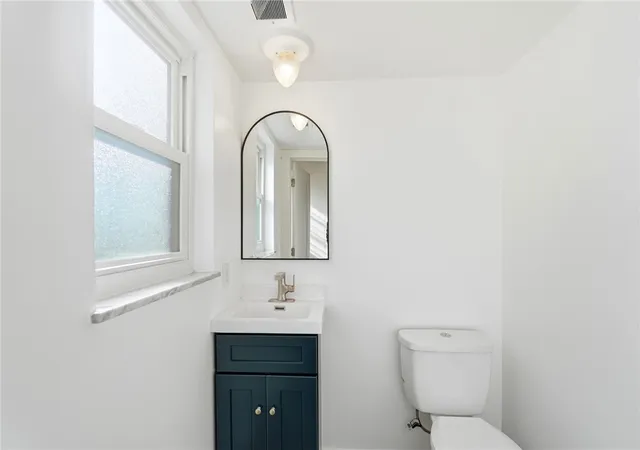 Photo 3 of Single family home for sale at 1192 Cadillac Dr, Hamilton, OH 45013 | MLS# 971445 | Listing updated on 2026-10-20