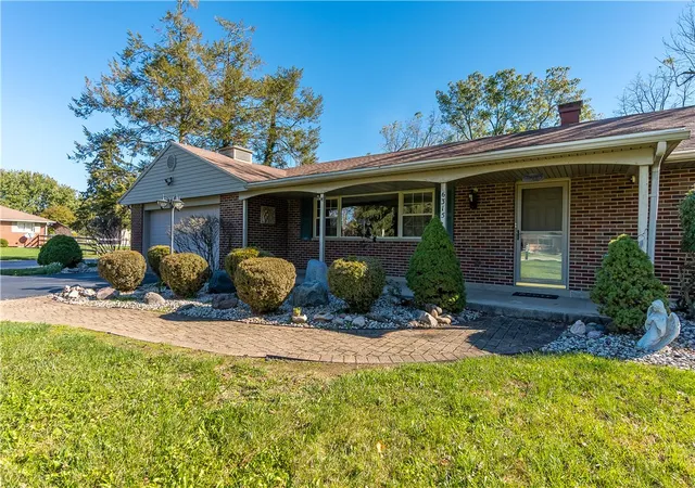 Photo 3 of Single family home for sale at 6315 Country Ests Dr, Tipp City, OH 45371 | MLS# 971560 | Listing updated on 2026-10-21