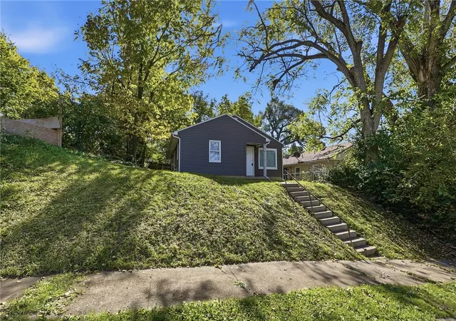 Single family home for sale at 304 Sheridan Ave, Dayton, OH 45403 | MLS# 971494