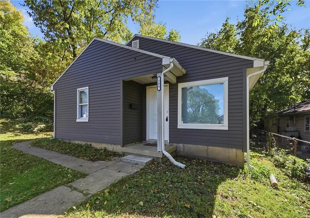 Photo 2 of Single family home for sale at 304 Sheridan Ave, Dayton, OH 45403 | MLS# 971494 | Listing updated on 2026-10-21