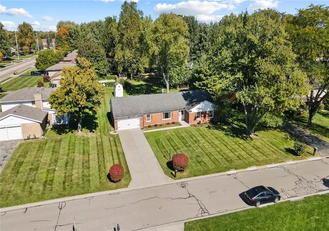Photo 2 of Single family home for sale at 707 Kings Row Ave, Dayton, OH 45429 | MLS# 971640 | Listing updated on 2026-10-22