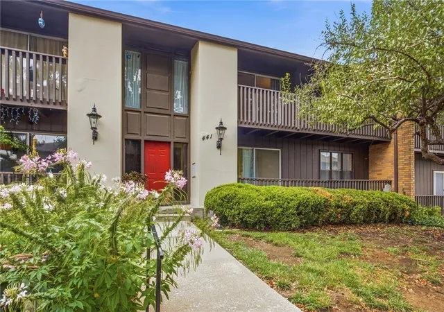 Photo 1 of Condo for sale at 441 W 104th St #D, Kansas City, MO 64114 | MLS# 2639592 | Listing updated on 2026-09-08