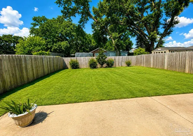Photo 3 of Single family home for sale at 7023 Sonny Dr, Pensacola, FL 32504 | MLS# 688707 | Listing updated on 2026-10-21
