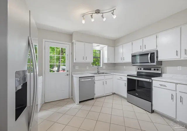 Photo 3 of Condo for sale at 4344 Langley Ave #B202, Pensacola, FL 32504 | MLS# 688516 | Listing updated on 2026-09-04