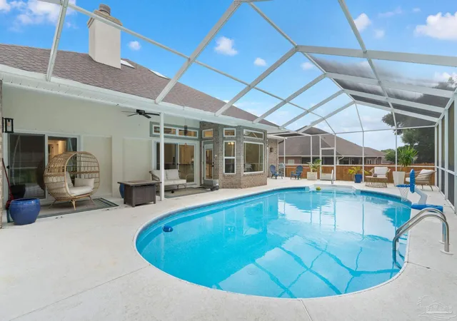 Photo 2 of Single family home for sale at 2005 Cameron Dr, Pensacola, FL 32505 | MLS# 688865 | Listing updated on 2026-09-13
