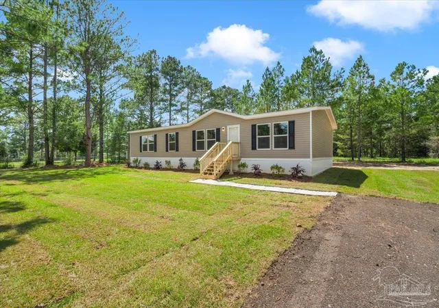 Photo 3 of Single family home for sale at 5161 Scenic View Way, Milton, FL 32583 | MLS# 688811 | Listing updated on 2026-09-14