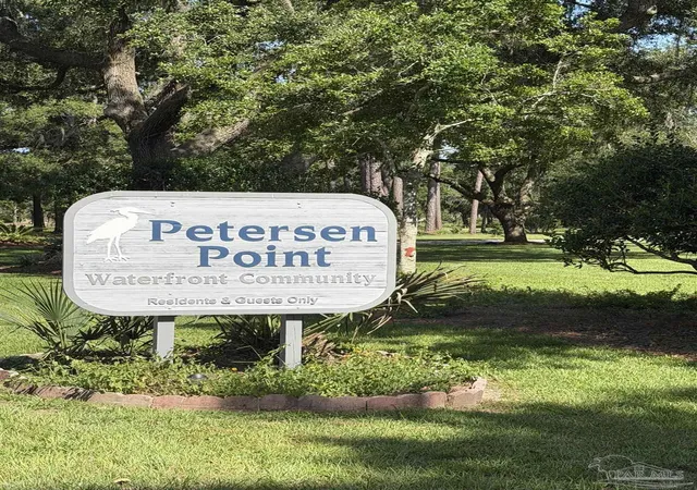 Photo 3 of Single family home for sale at 7776 Petersen Pt Rd, Milton, FL 32583 | MLS# 688363 | Listing updated on 2026-09-02