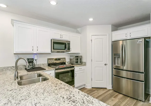 Photo 4 of Single family home for sale at 701 Boxwood Dr, Pensacola, FL 32503 | MLS# 689196 | Listing updated on 2026-09-30