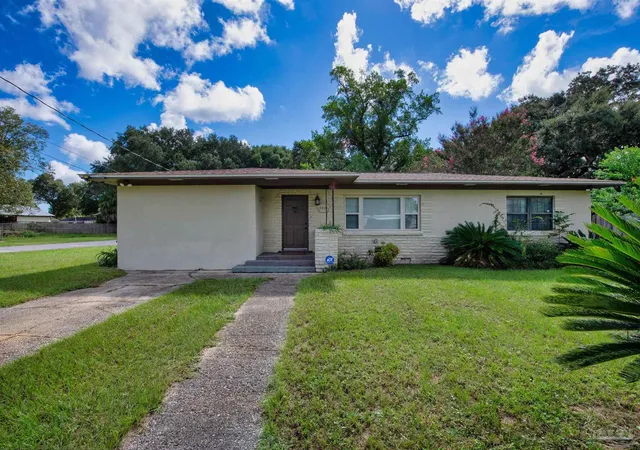Photo 1 of Single family home for sale at 5824 Nashville Ave, Pensacola, FL 32526 | MLS# 688385 | Listing updated on 2026-09-02