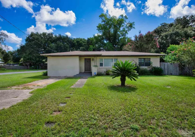Photo 2 of Single family home for sale at 5824 Nashville Ave, Pensacola, FL 32526 | MLS# 688385 | Listing updated on 2026-09-02