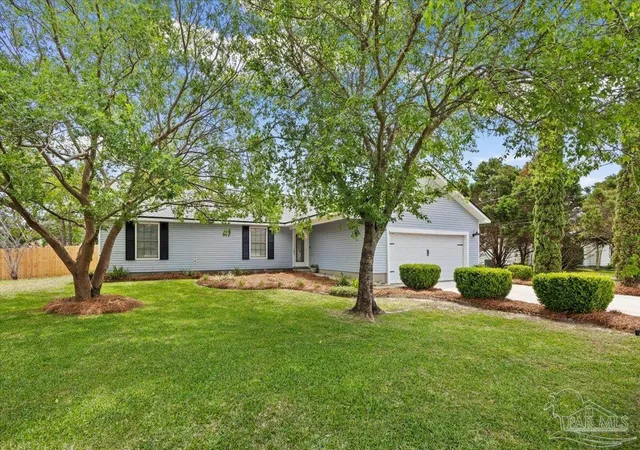 Photo 3 of Single family home for sale at 1938 N Iris Ln, Navarre, FL 32566 | MLS# 683159 | Listing updated on 2026-09-11