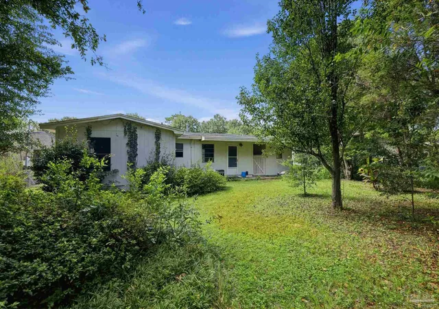 Photo 1 of Single family home for sale at 5012 Burlington Ave, Pensacola, FL 32505 | MLS# 689386 | Listing updated on 2026-10-13