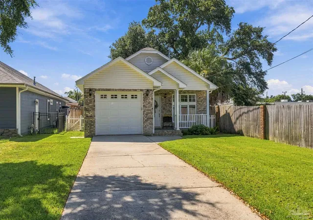 Photo 2 of Single family home for sale at 1207 E Hatton St, Pensacola, FL 32503 | MLS# 690060 | Listing updated on 2026-10-21