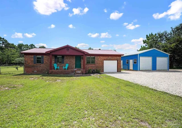 Photo 2 of Single family home for sale at 8939 Eagle Nest Dr, Navarre, FL 32566 | MLS# 689527 | Listing updated on 2026-10-06