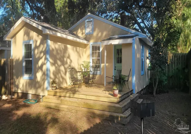 Photo 2 of Single family home for sale at 402 Alba Plena St, Pensacola, FL 32507 | MLS# 689277 | Listing updated on 2026-09-21