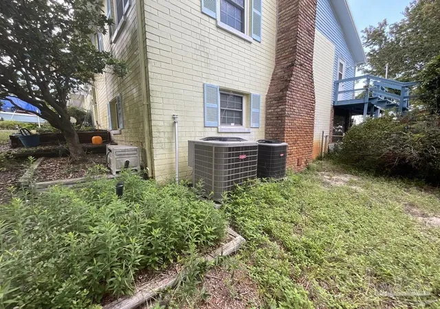 Photo 2 of Sale Pending at 11005 Manatee Dr, Pensacola, FL 32507 | MLS# 689600 | Listing updated on 2026-10-02