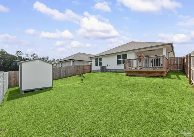 Photo 4 of Single family home for sale at 8354 Burch Ct, Pensacola, FL 32526 | MLS# 689162 | Listing updated on 2026-10-20