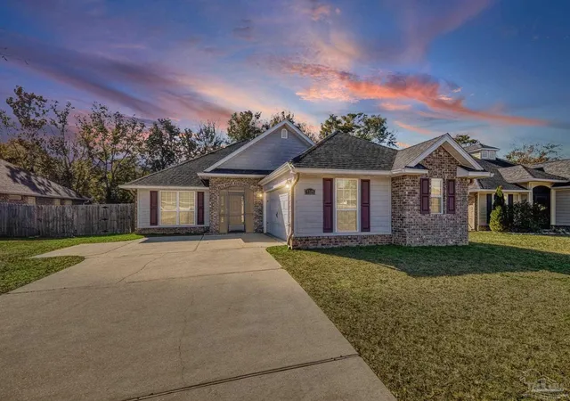 Photo 1 of Single family home for sale at 7329 Farmers Rd, Pensacola, FL 32526 | MLS# 689245 | Listing updated on 2026-10-22