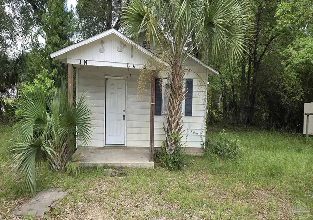 Photo 1 of Single family home for sale at 800 W Gonzalez St, Pensacola, FL 32501 | MLS# 688493 | Listing updated on 2026-09-03