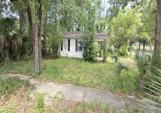 Photo 2 of Single family home for sale at 800 W Gonzalez St, Pensacola, FL 32501 | MLS# 688493 | Listing updated on 2026-09-03